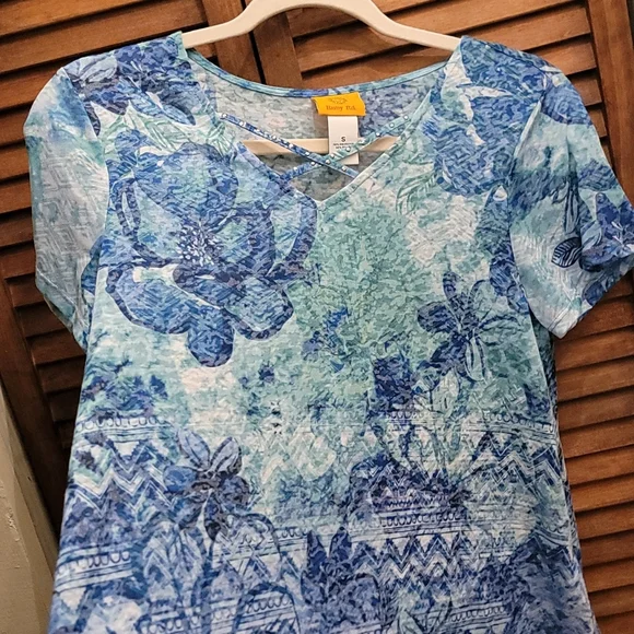 Ruby Rd. Top - Picture 4 of 6